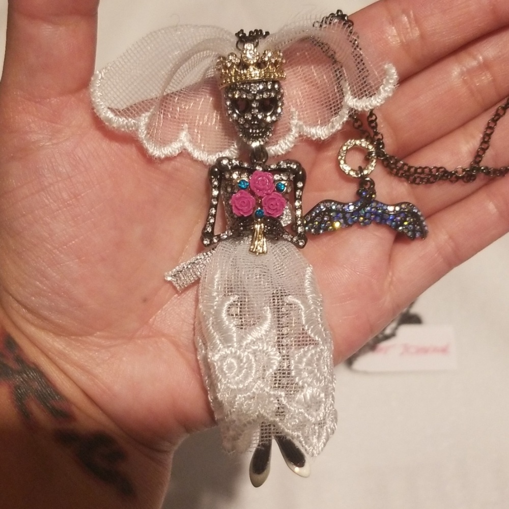 COPY - Betsey Johnson Skeleton Bride necklace